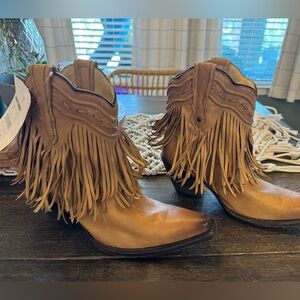 Corral fringe boots NWT size 7